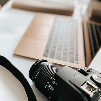 我以为只是噱头，结果蜜桃网站看多了才懂：情绪不是被挑起的，是被照见的（最后一句最关键）